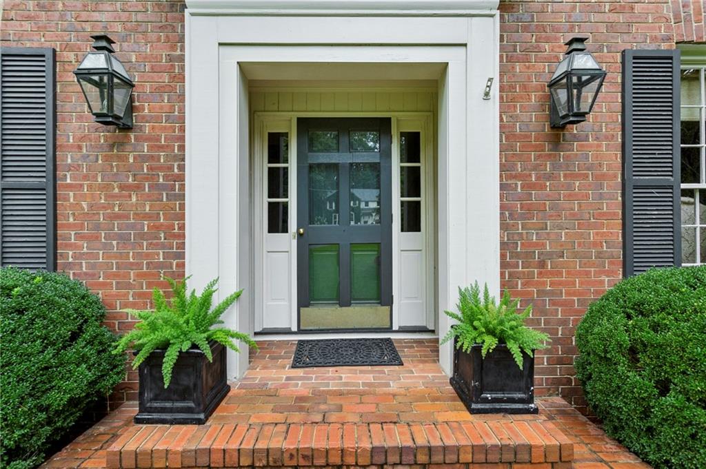 399 Glencastle Drive