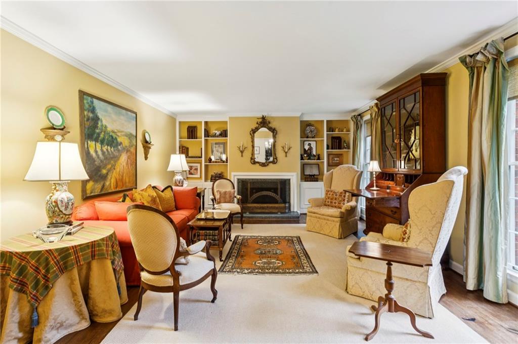 399 Glencastle Drive