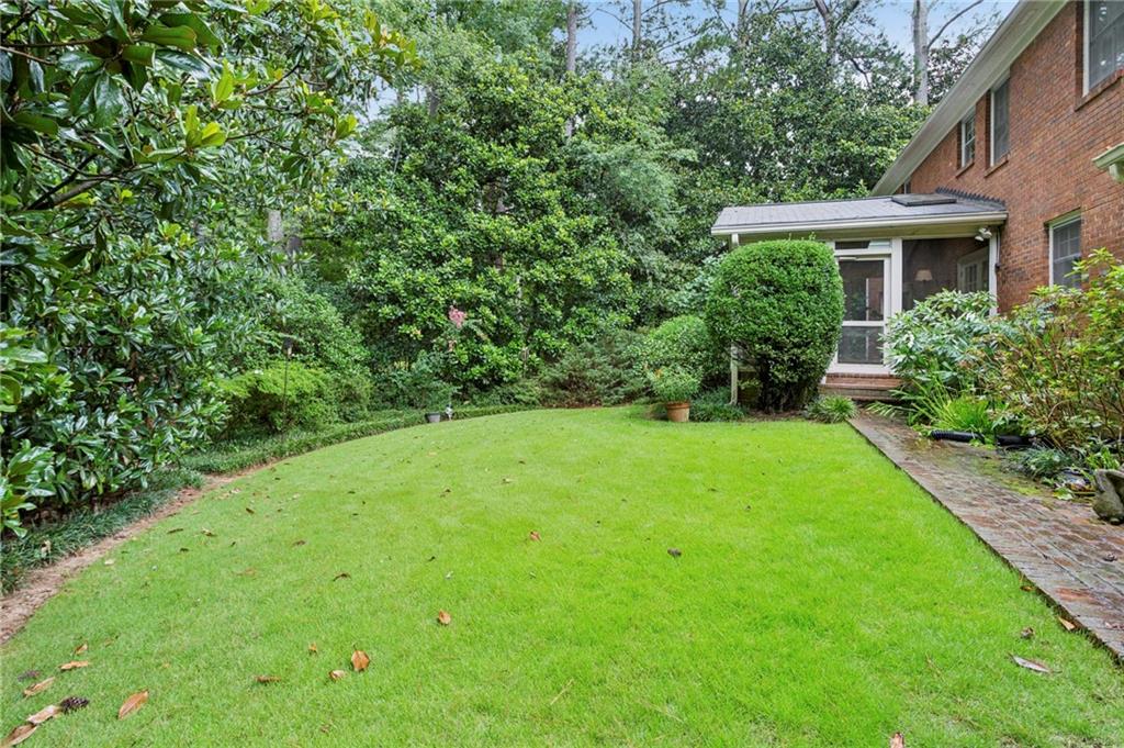 399 Glencastle Drive