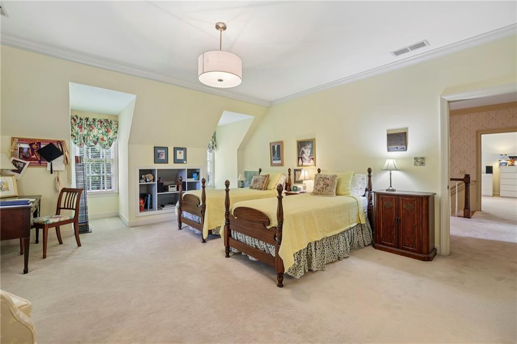 30 Old Stratton Chase