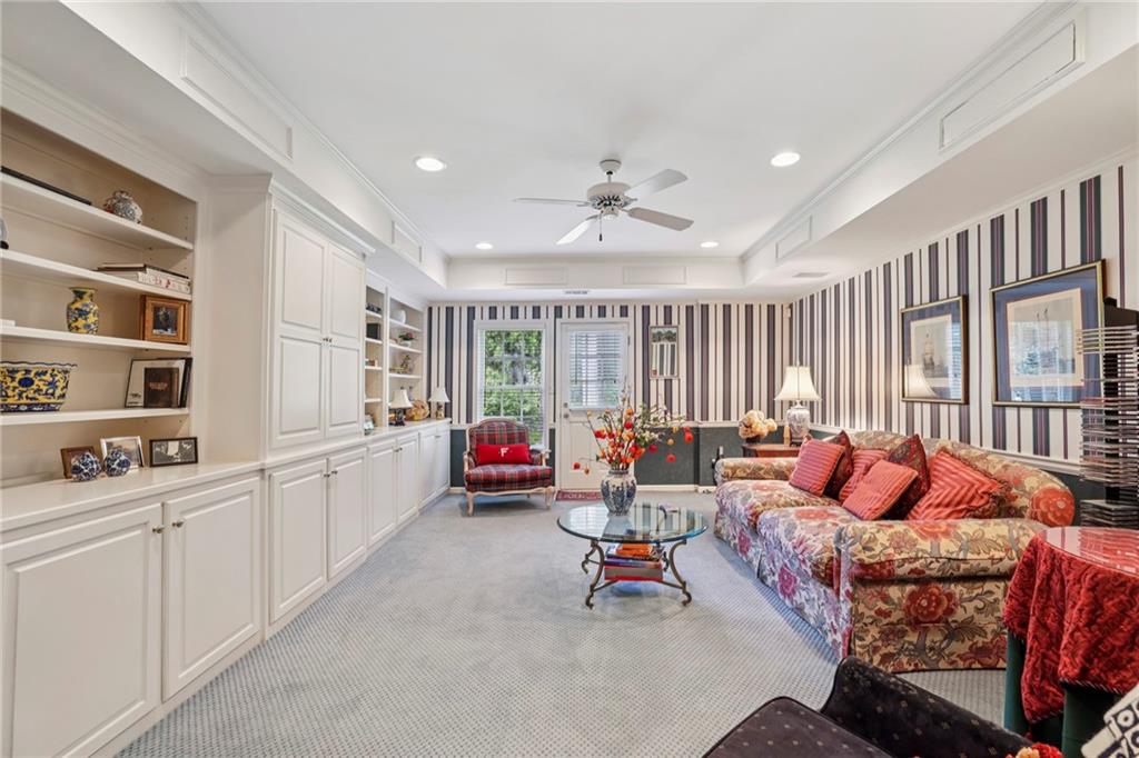 30 Old Stratton Chase