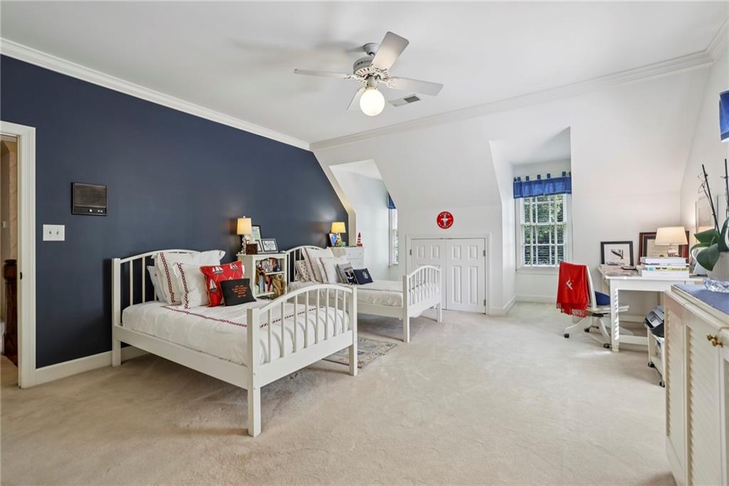 30 Old Stratton Chase