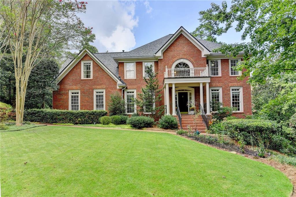 2911 Knob Hill Drive SE