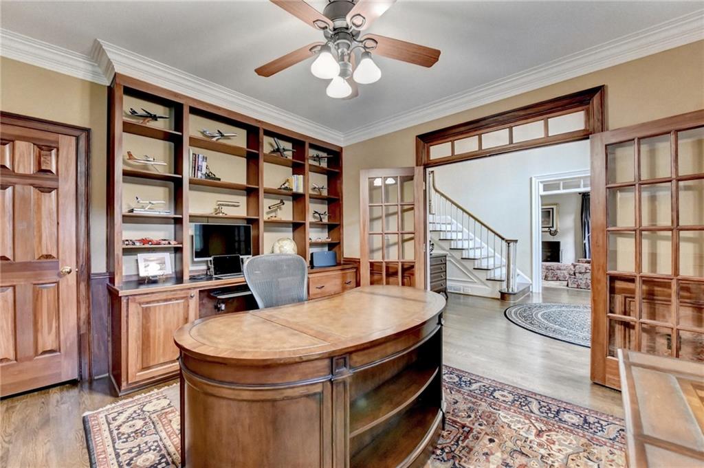 2911 Knob Hill Drive SE