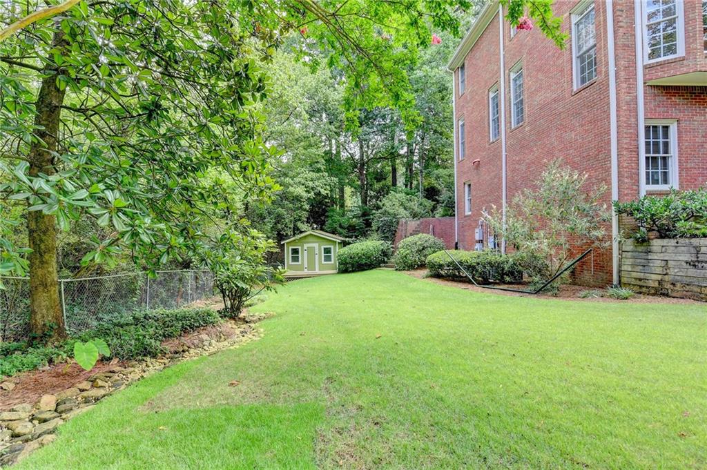 2911 Knob Hill Drive SE