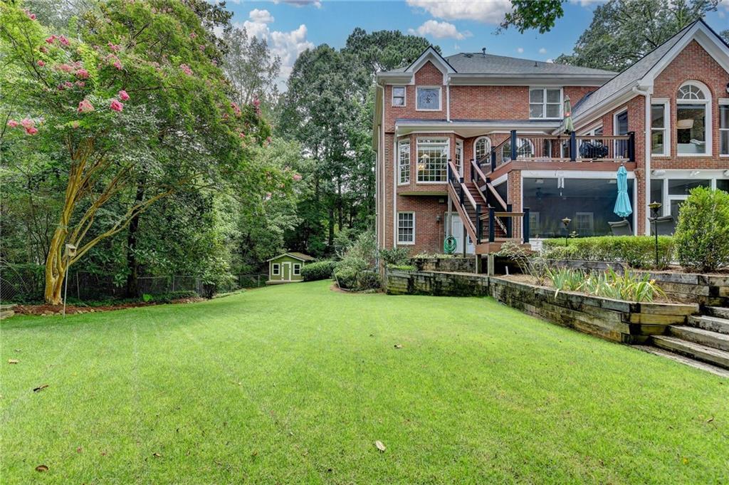 2911 Knob Hill Drive SE