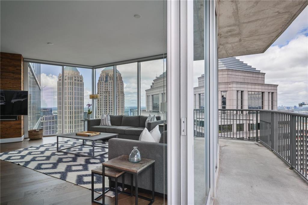 1080 Peachtree Street NE Unit 3303