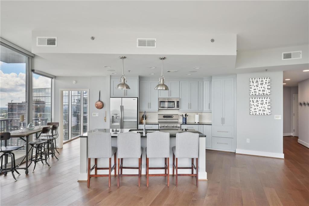 1080 Peachtree Street NE Unit 3303