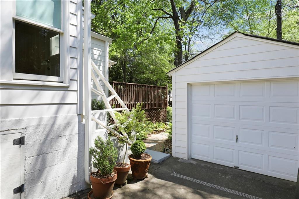 1825 Colland Drive NW