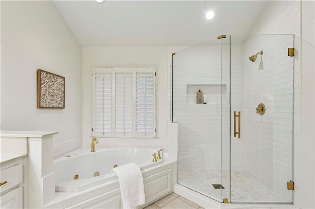 1825 Colland Drive NW