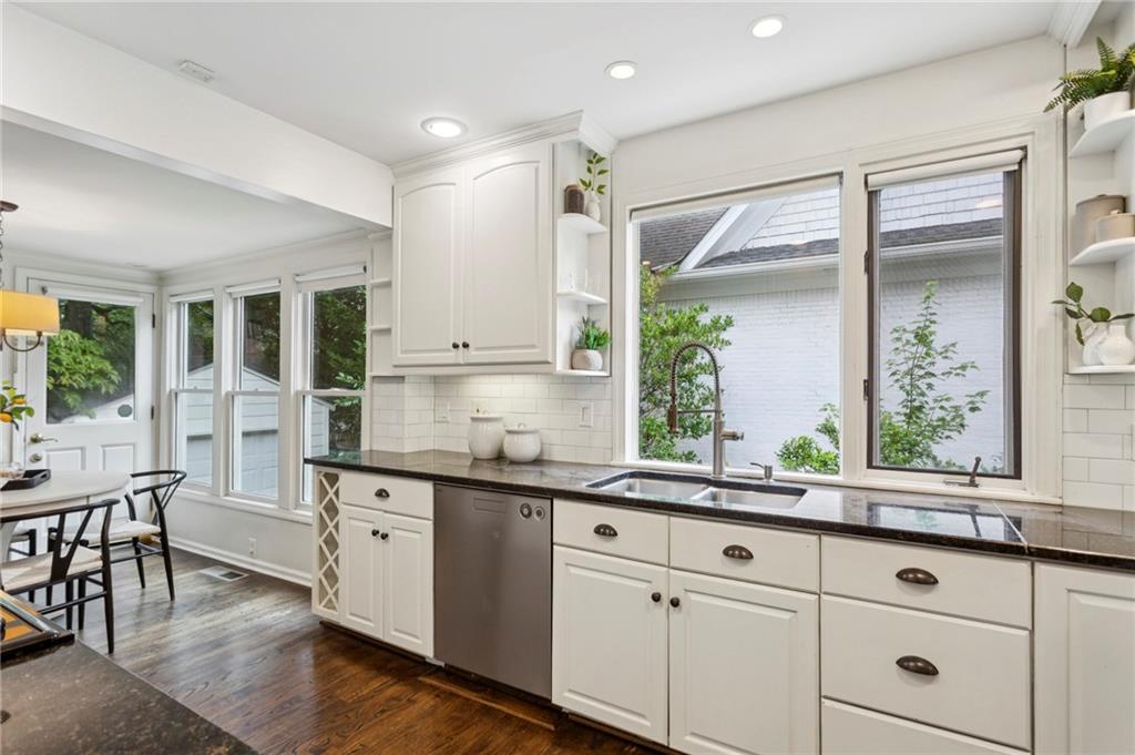 1825 Colland Drive NW