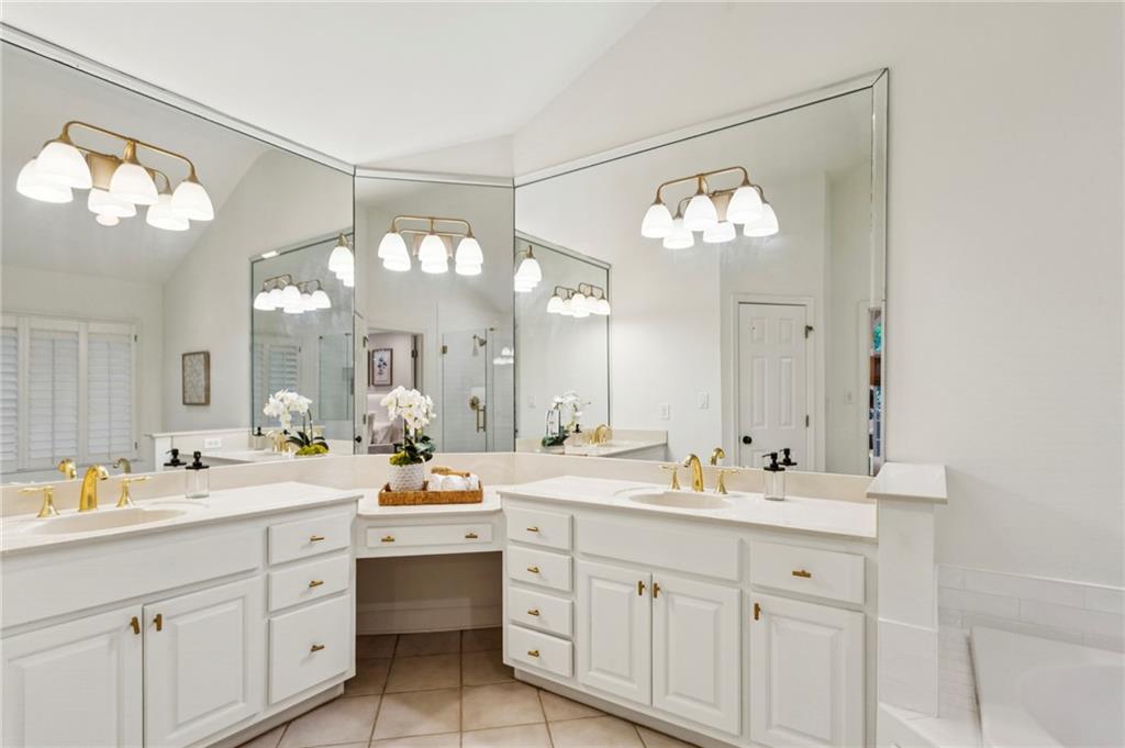 1825 Colland Drive NW