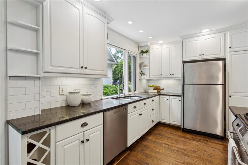 1825 Colland Drive NW