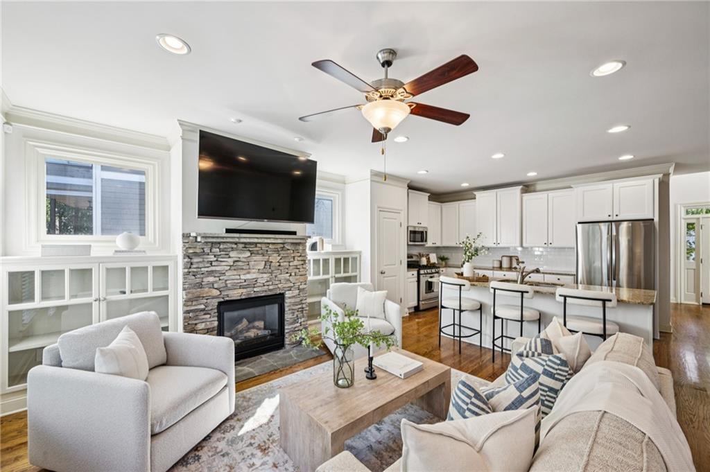 1612 Gilstrap Lane NW