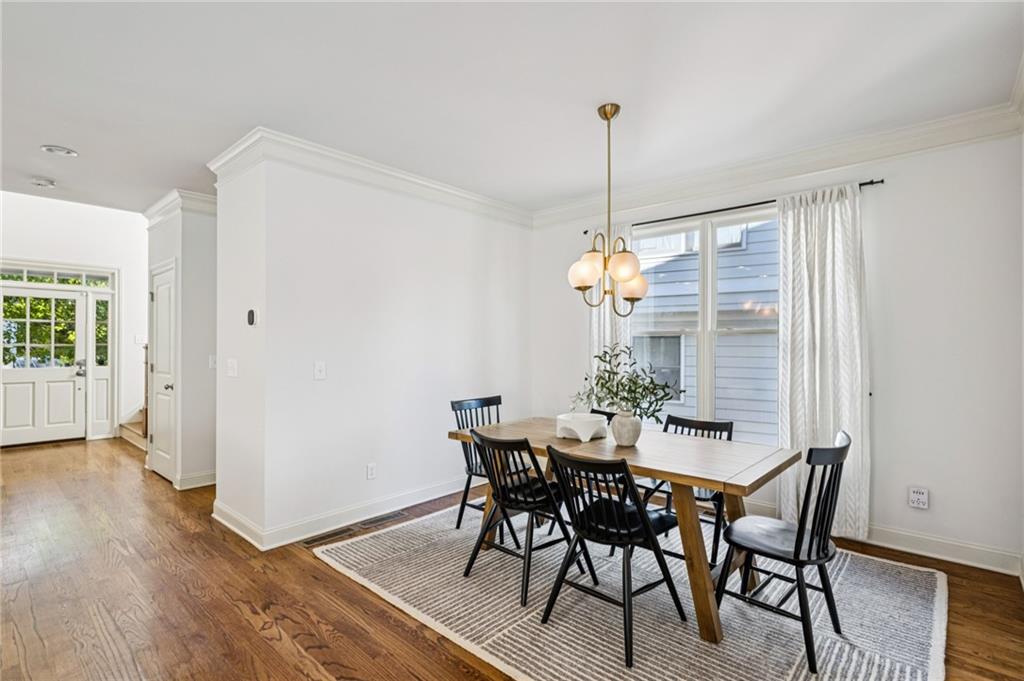 1612 Gilstrap Lane NW