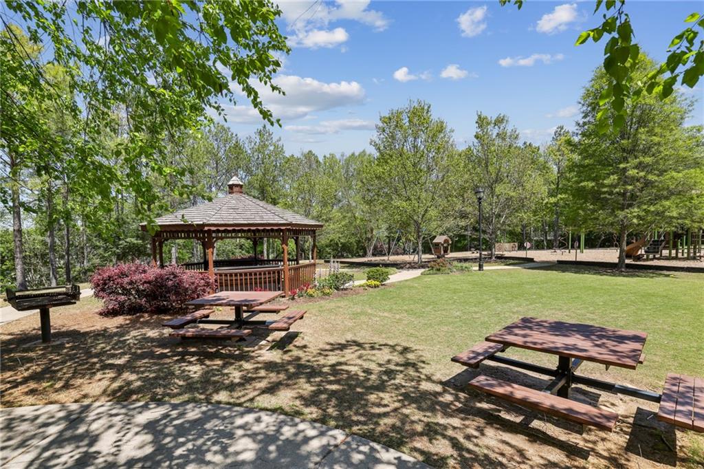 1612 Gilstrap Lane NW