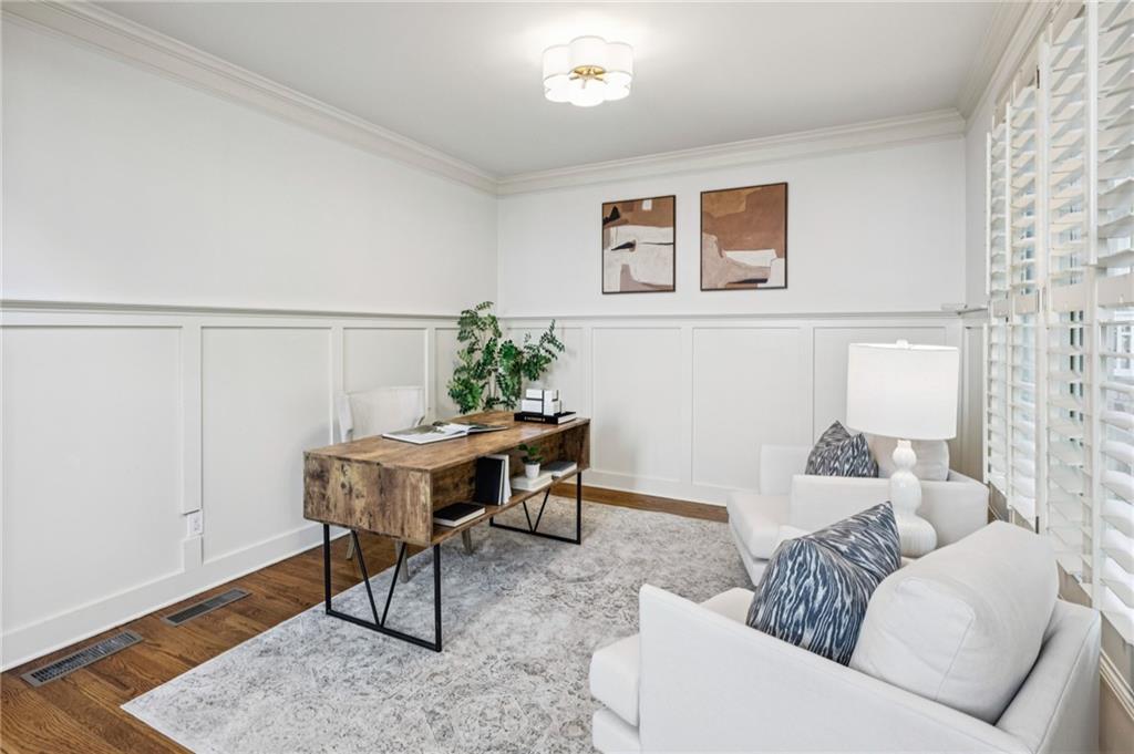 1612 Gilstrap Lane NW