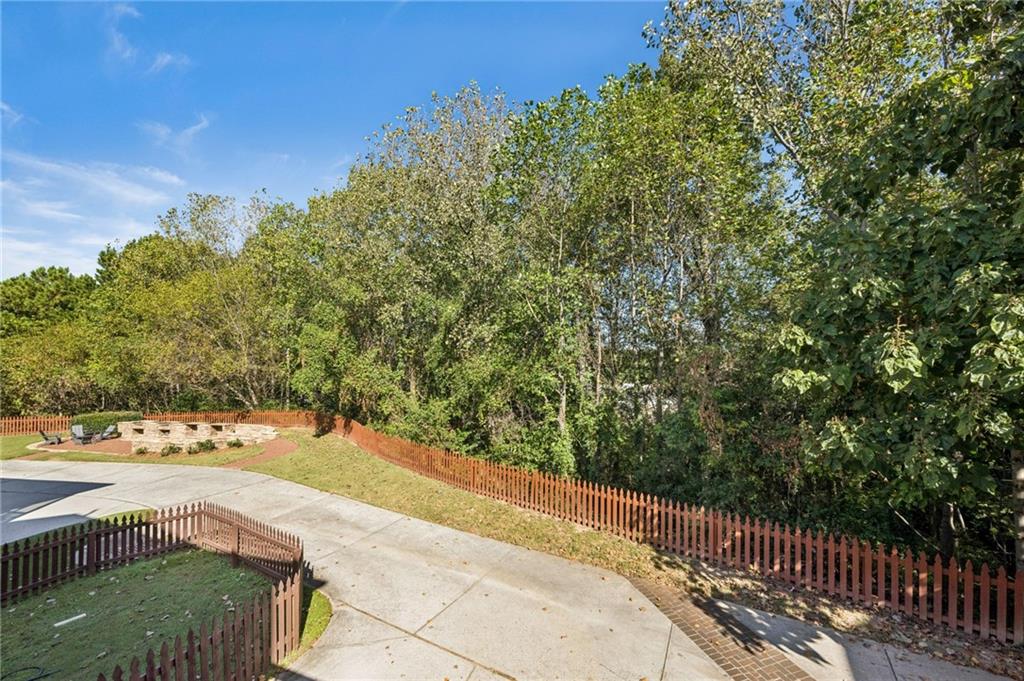 1612 Gilstrap Lane NW