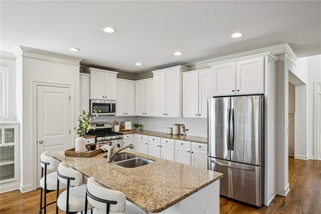 1612 Gilstrap Lane NW