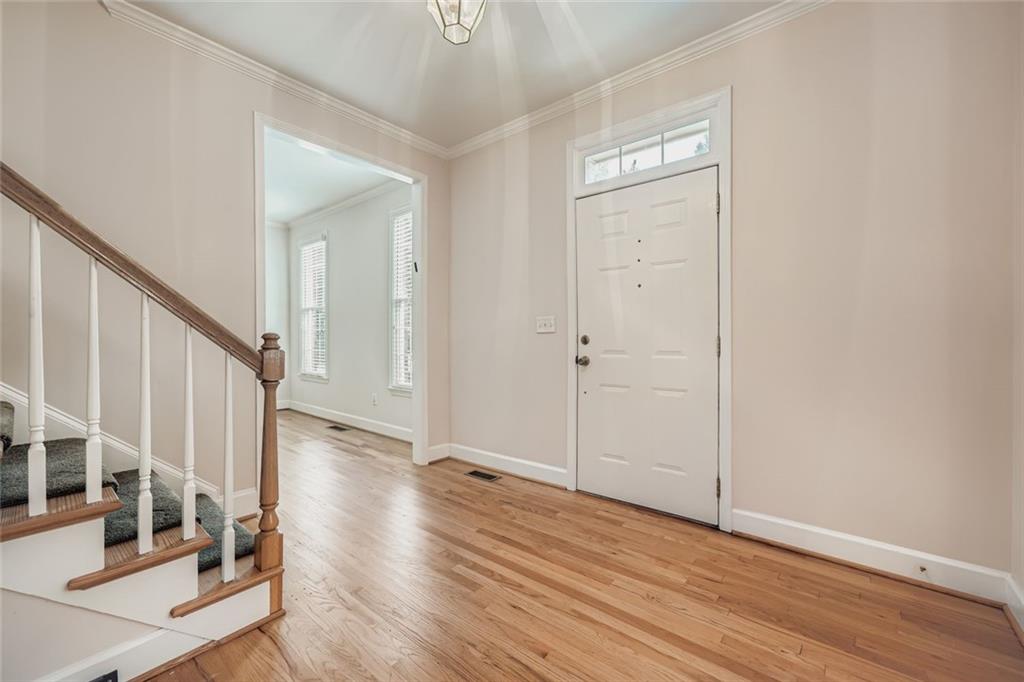 1231 Ivy Brook Lane NE