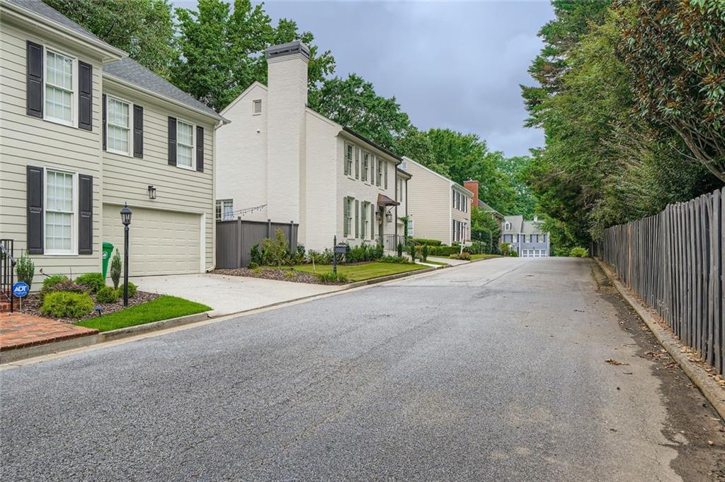 1231 Ivy Brook Lane NE