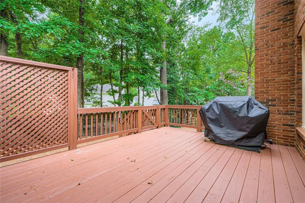 1231 Ivy Brook Lane NE