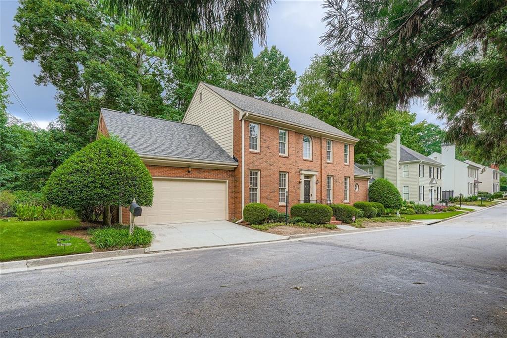 1231 Ivy Brook Lane NE