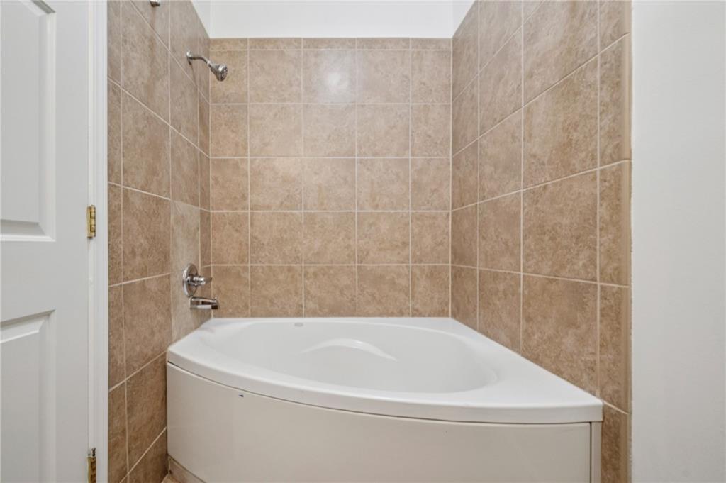 2921 Lenox Road NE Unit 106