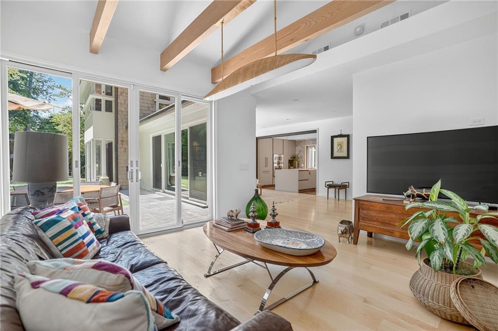 3033 E Pine Valley Road NW