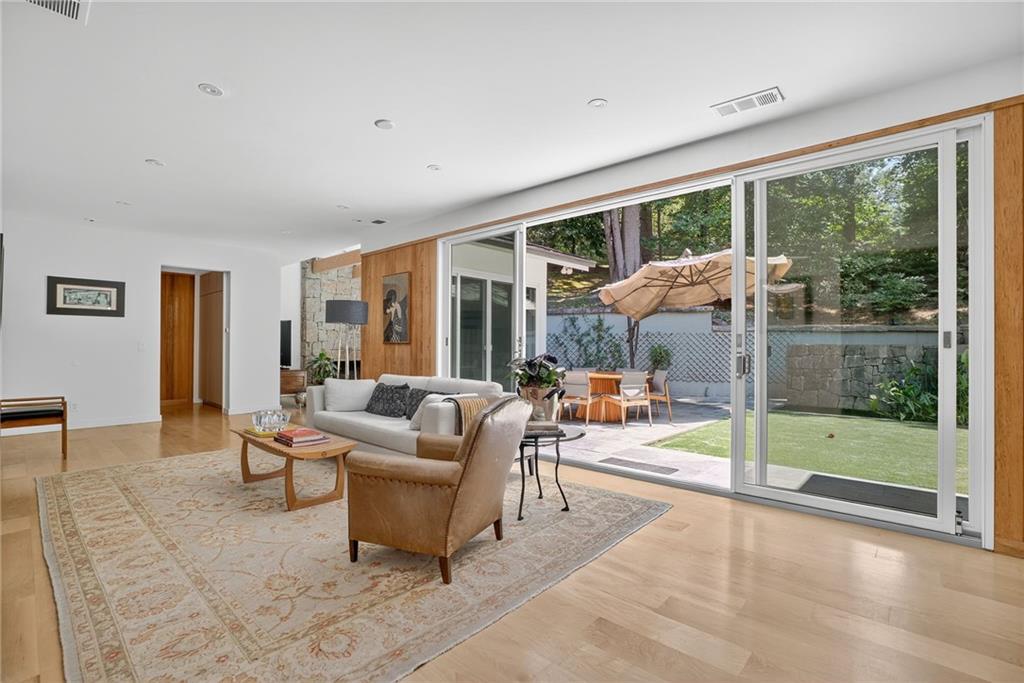 3033 E Pine Valley Road NW