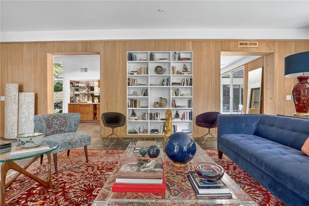 3033 E Pine Valley Road NW