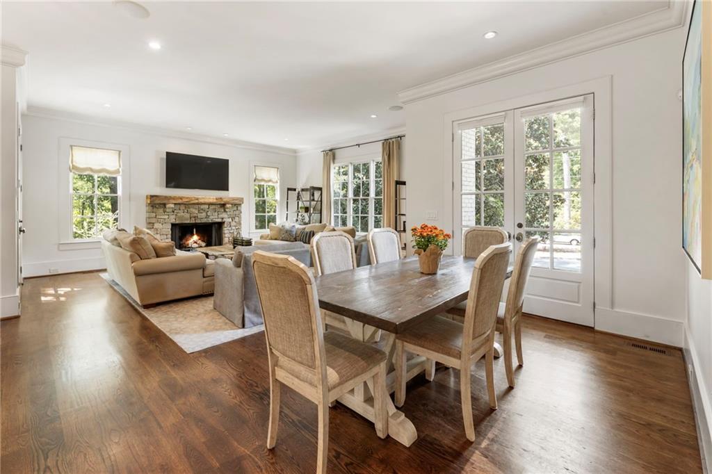 2819 Castlewood Drive NW