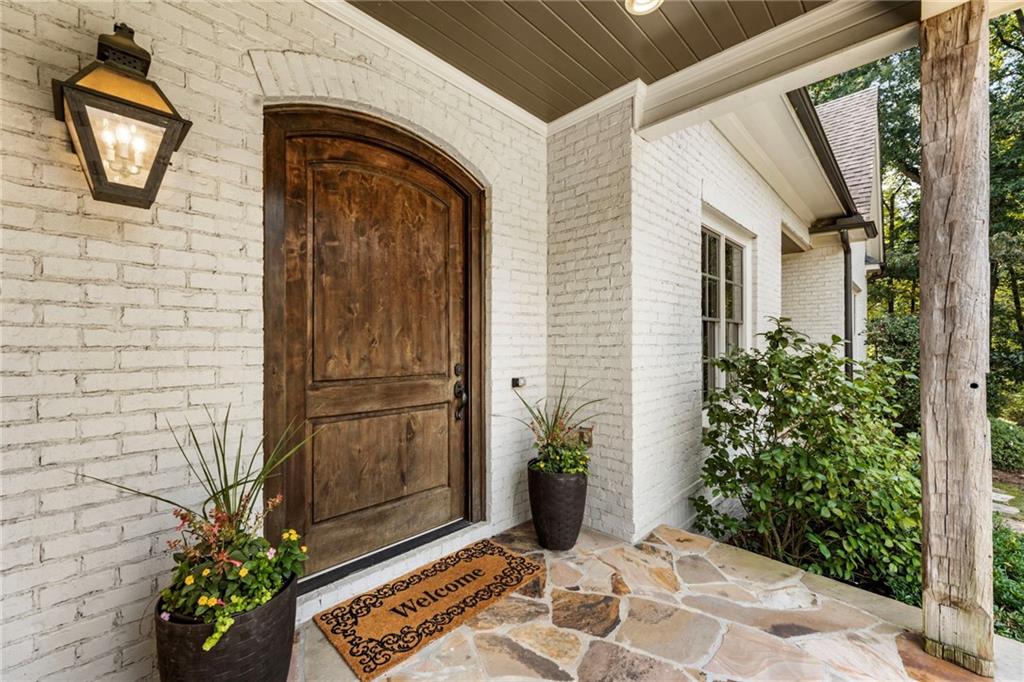 2819 Castlewood Drive NW