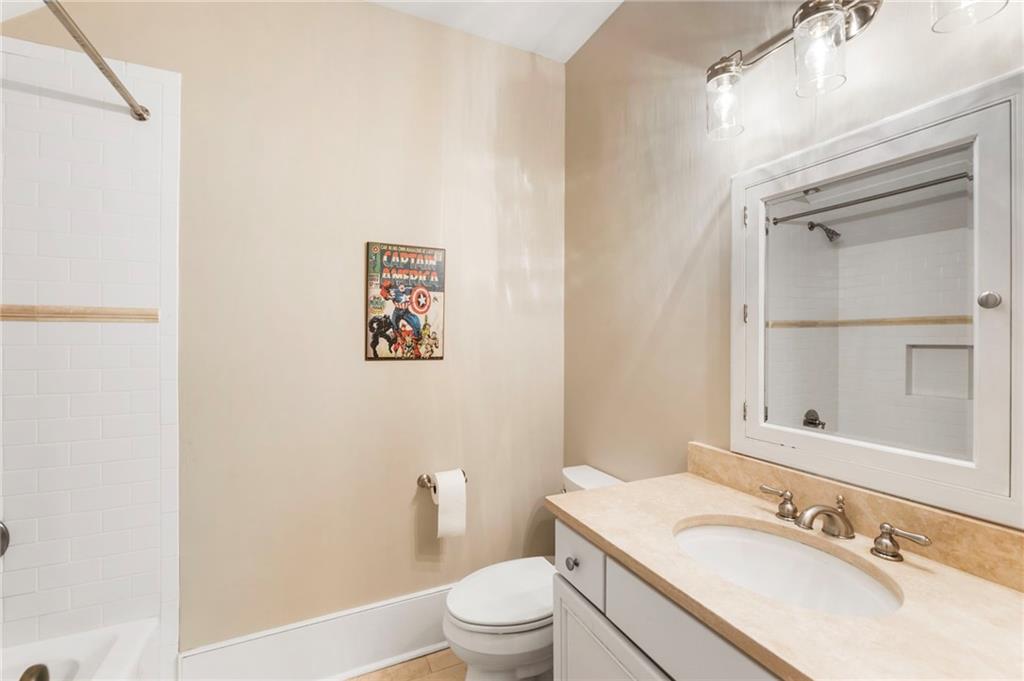 2819 Castlewood Drive NW