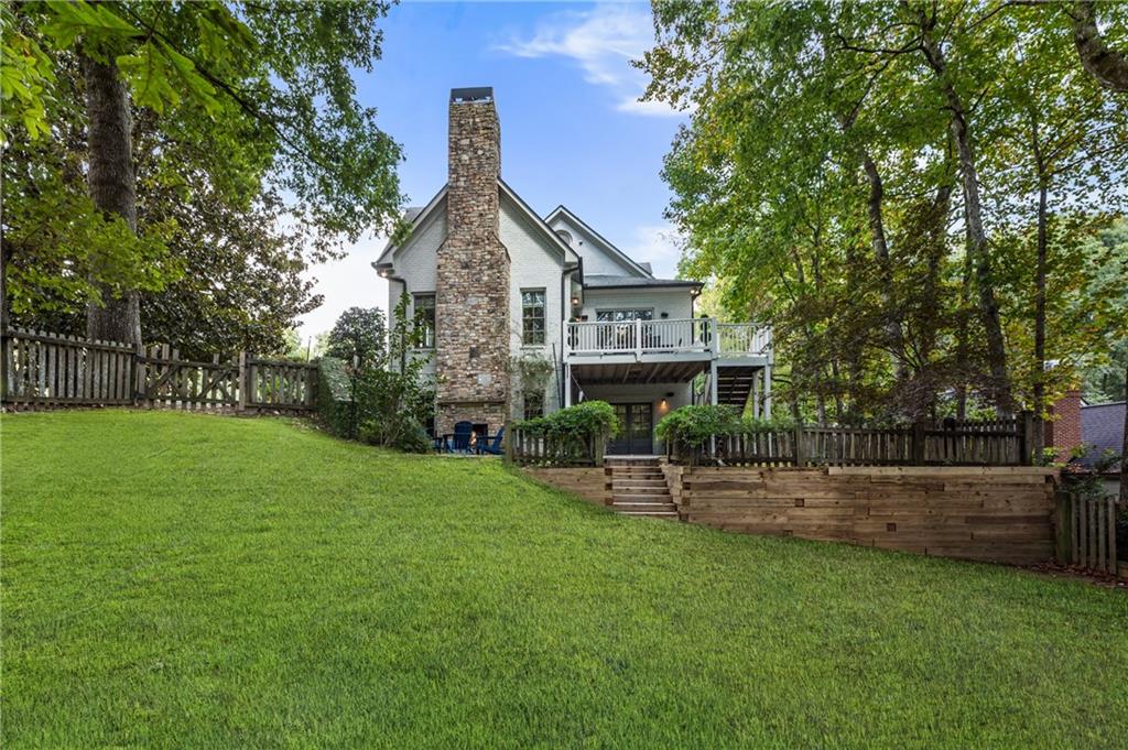 2819 Castlewood Drive NW