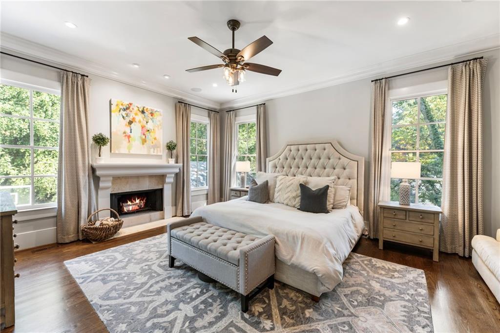 2819 Castlewood Drive NW