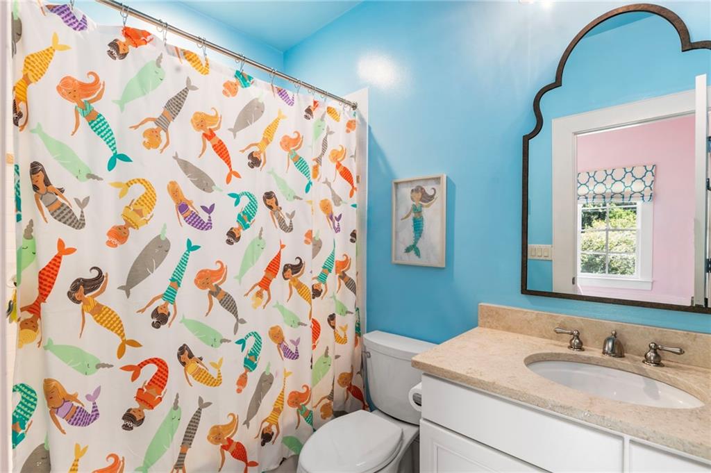 2819 Castlewood Drive NW