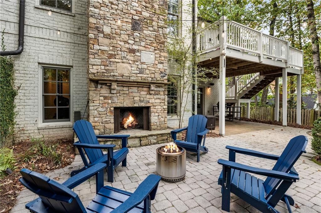 2819 Castlewood Drive NW