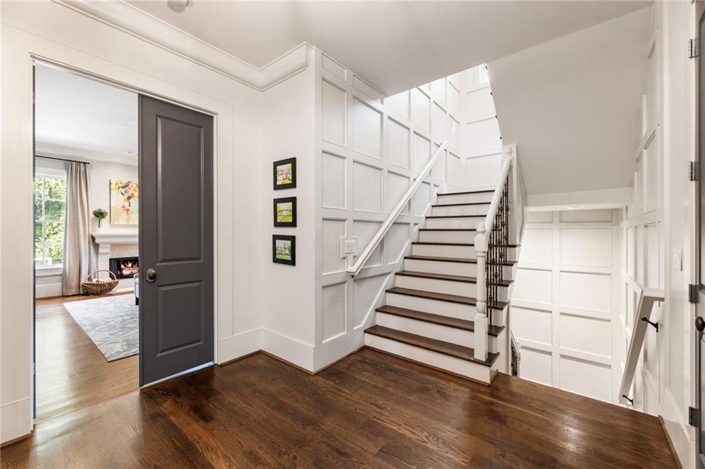 2819 Castlewood Drive NW