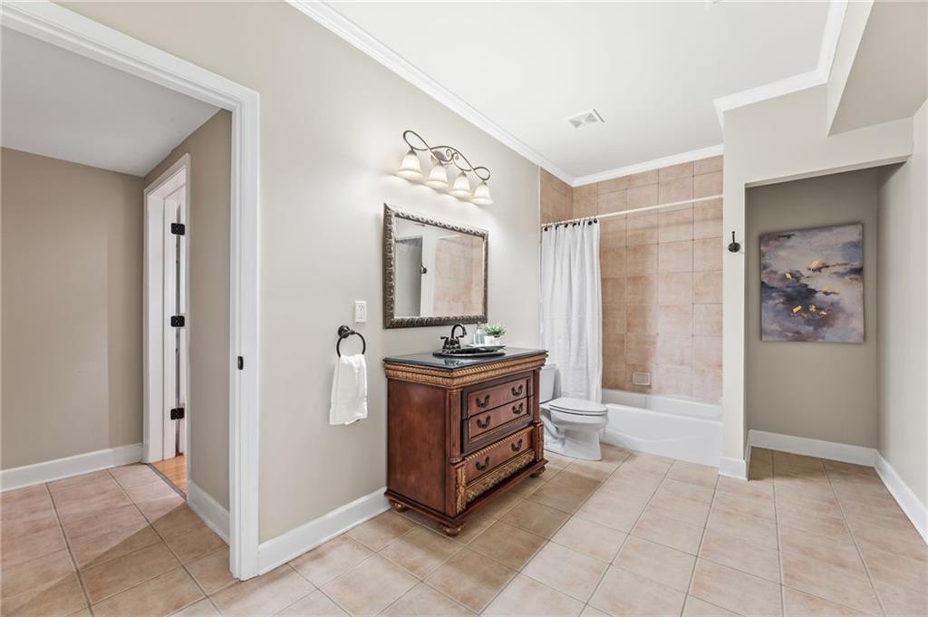 1225 Bay Pointe Terrace