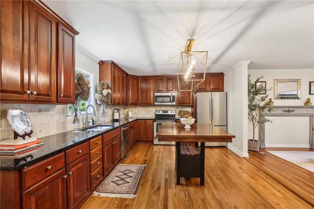 1600 Belle Isle Circle NE