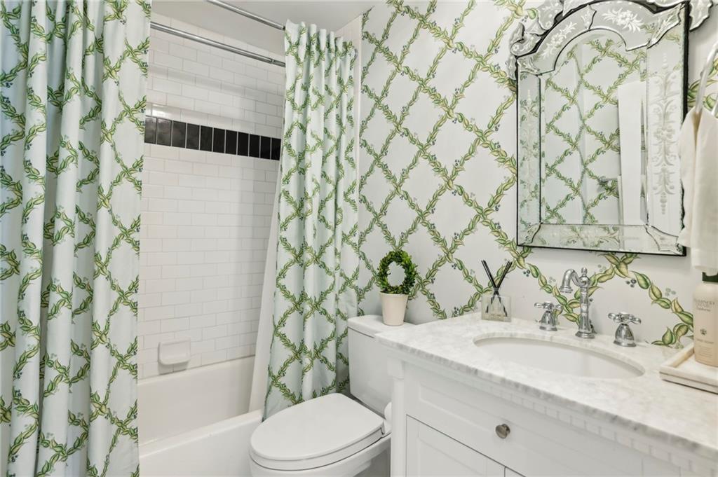 1600 Belle Isle Circle NE