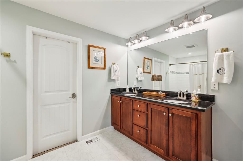 1600 Belle Isle Circle NE