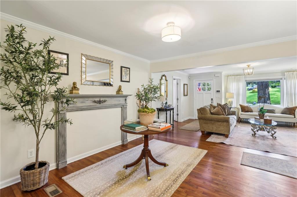 1600 Belle Isle Circle NE