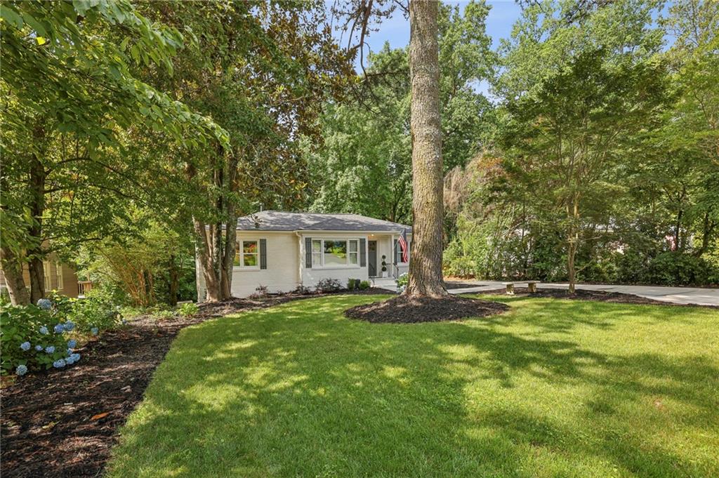 1600 Belle Isle Circle NE