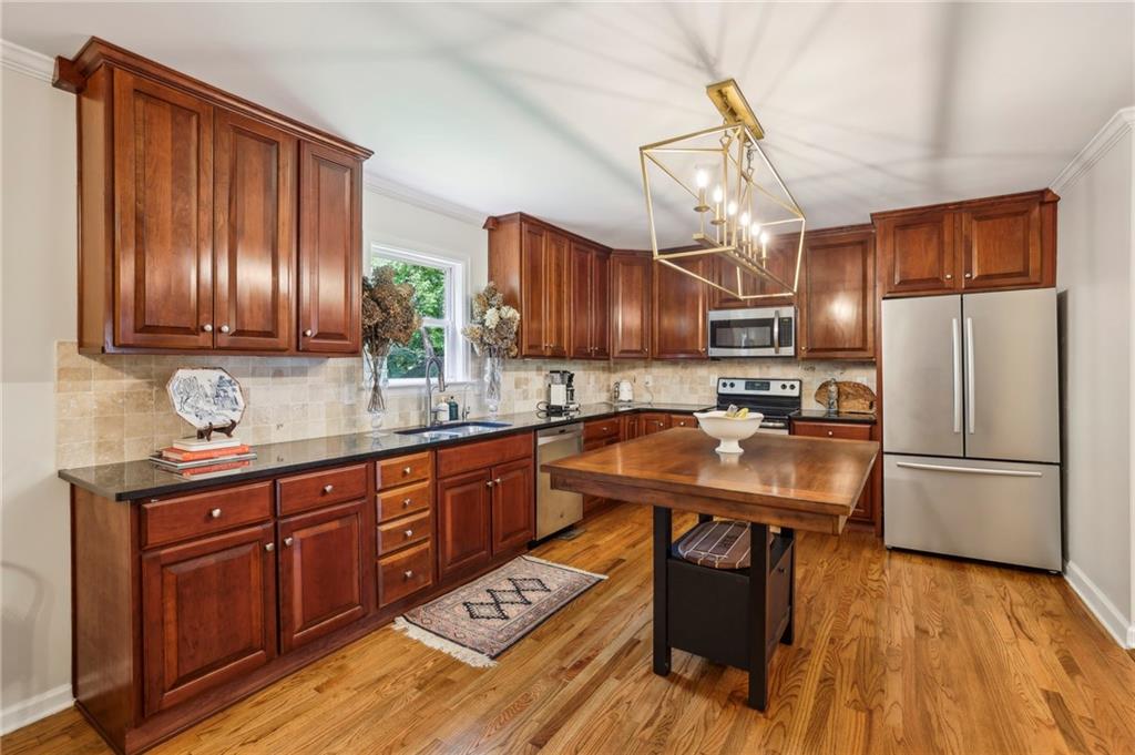 1600 Belle Isle Circle NE