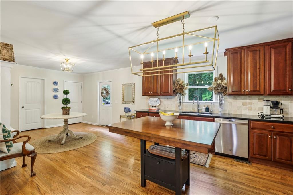 1600 Belle Isle Circle NE