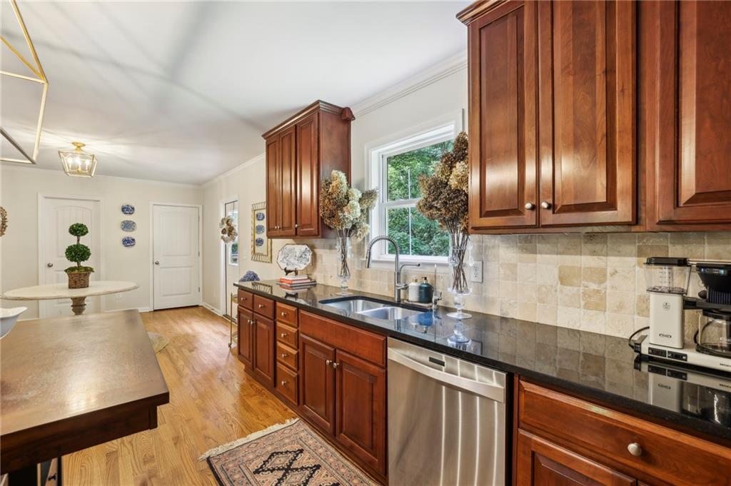 1600 Belle Isle Circle NE