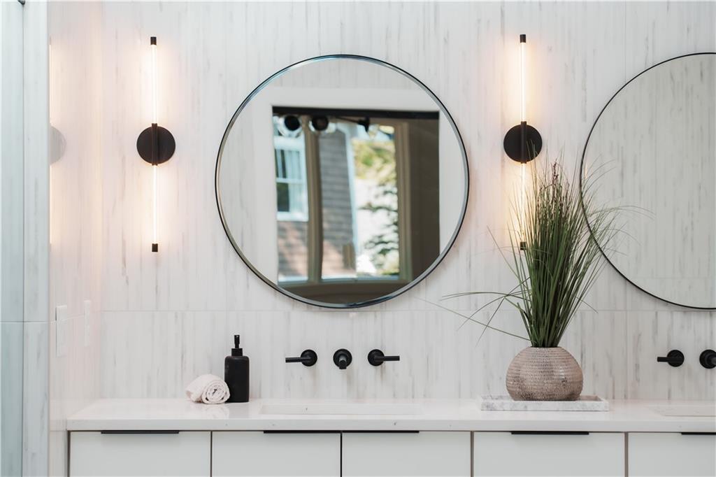 1281 Avalon Place NE