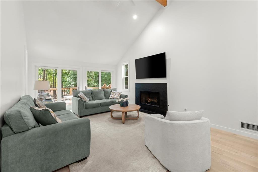 3040 Roxburgh Drive